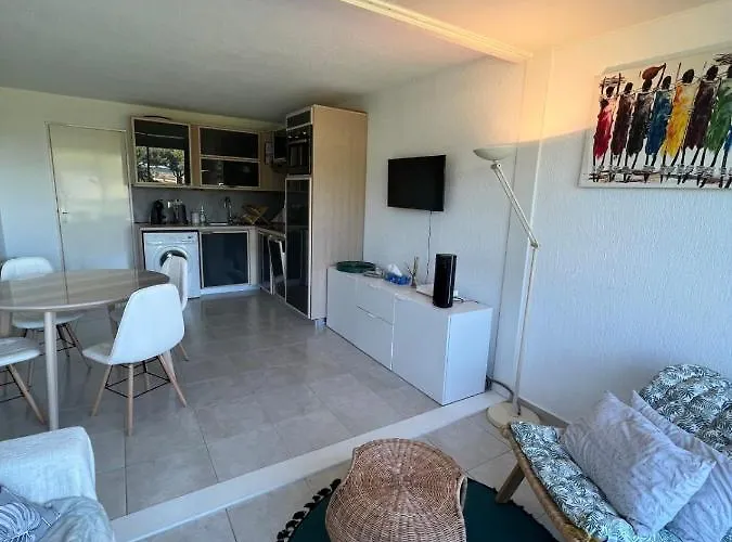 Le De La Lagune Proche De La Le Grau-du-Roi